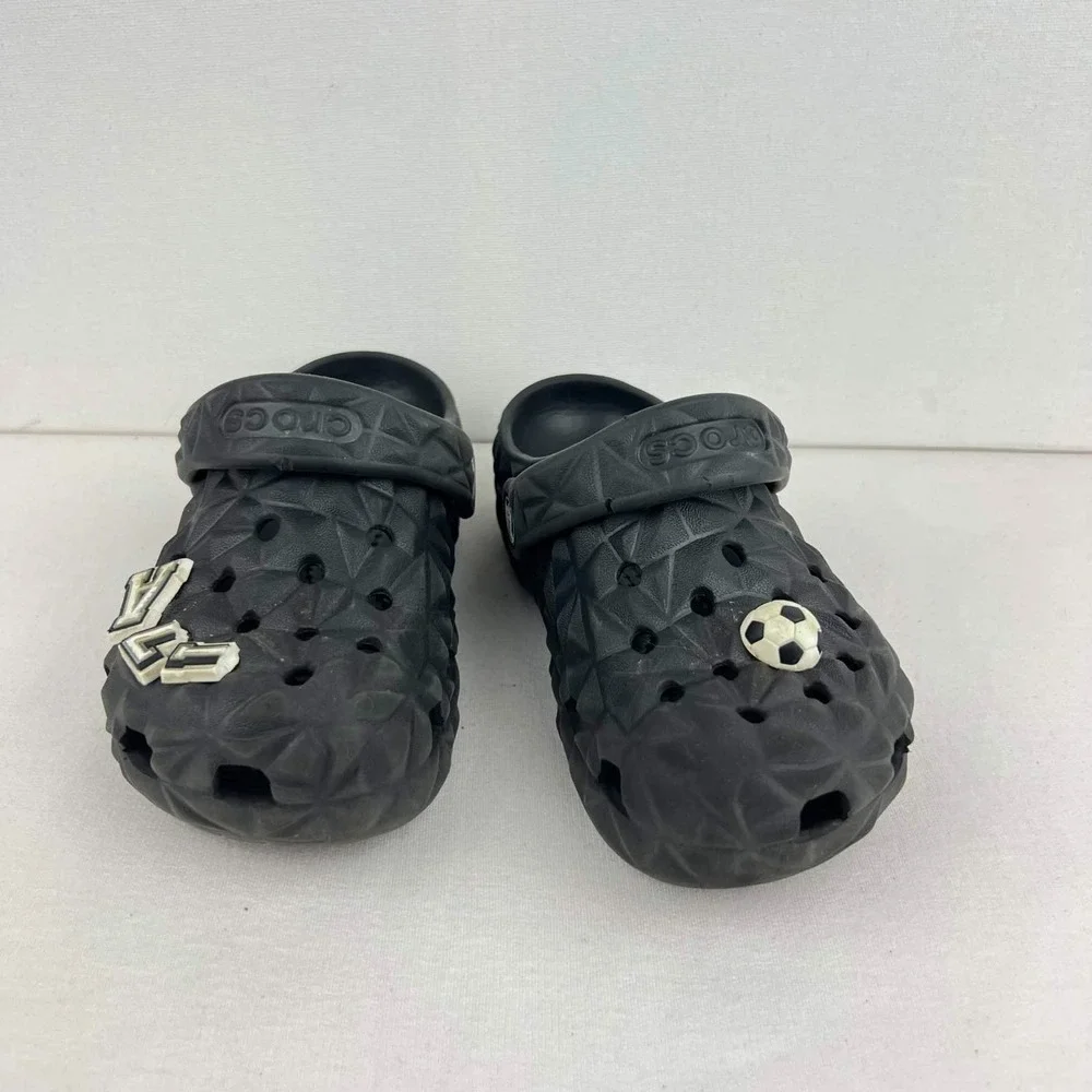 GUC Crocs Classic Geometric Clog Black Slip On Shoes Charms Youth Kids Size C12